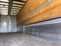 いすゞギガアルミウイング大型（10t）[写真06]