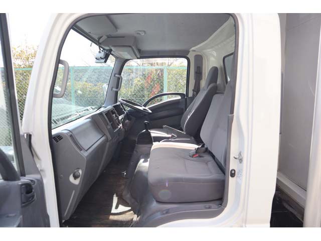 いすゞエルフパネルウイング小型（2t・3t）[写真11]