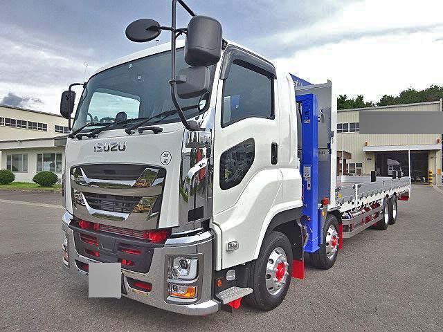 いすゞギガセルフクレーン4段大型（10t）[写真03]