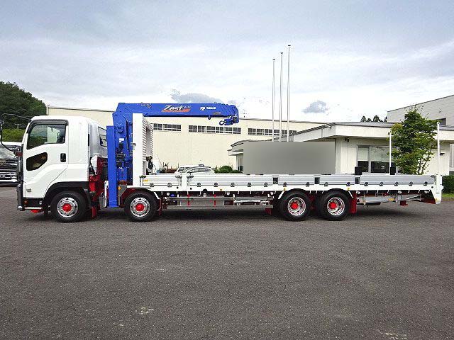 いすゞギガセルフクレーン4段大型（10t）[写真04]