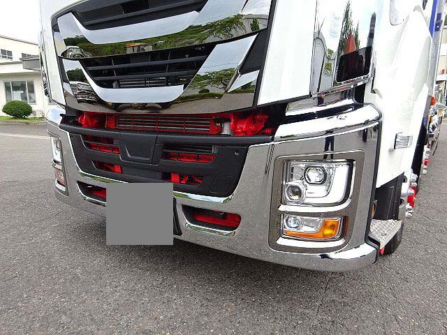 いすゞギガセルフクレーン4段大型（10t）[写真05]