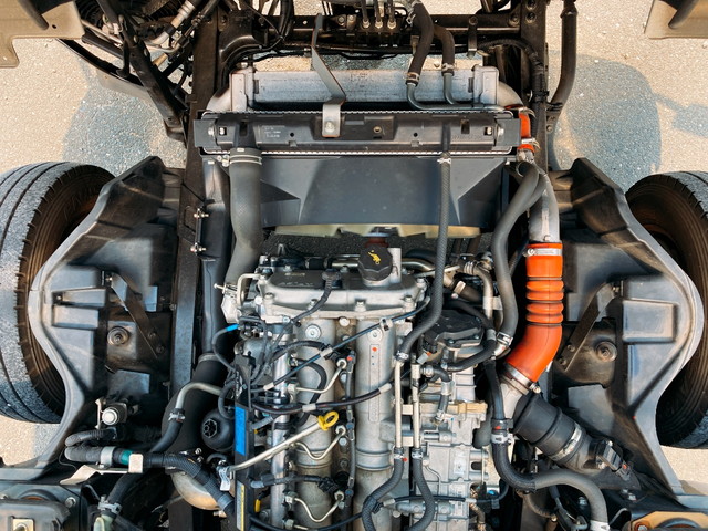 三菱ふそうキャンターアルミバン小型（2t・3t）[写真23]