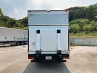 三菱ふそうキャンターアルミバン小型（2t・3t）[写真09]