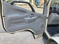 日野デュトロアルミバン小型（2t・3t）[写真28]