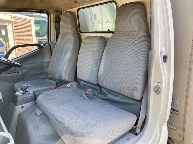 日野デュトロアルミバン小型（2t・3t）[写真31]