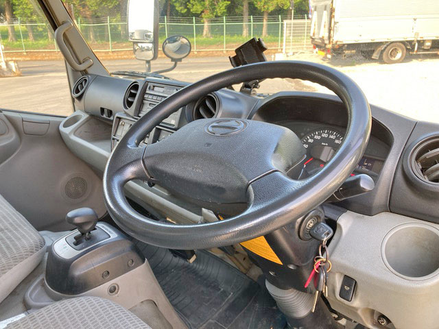 日野デュトロアルミバン小型（2t・3t）[写真34]