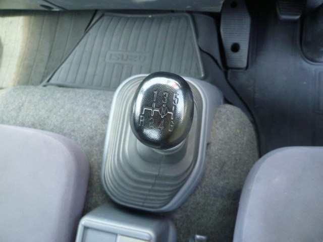 いすゞフォワード平ボディ中型（4t）[写真10]