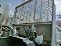 いすゞフォワード平ボディ中型（4t）[写真33]