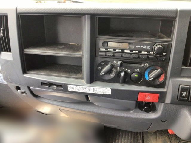 いすゞエルフクレーン4段小型（2t・3t）[写真33]