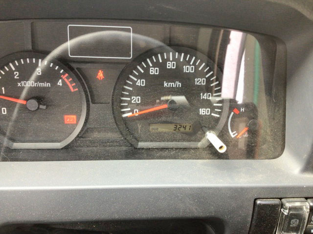 いすゞエルフクレーン4段小型（2t・3t）[写真35]