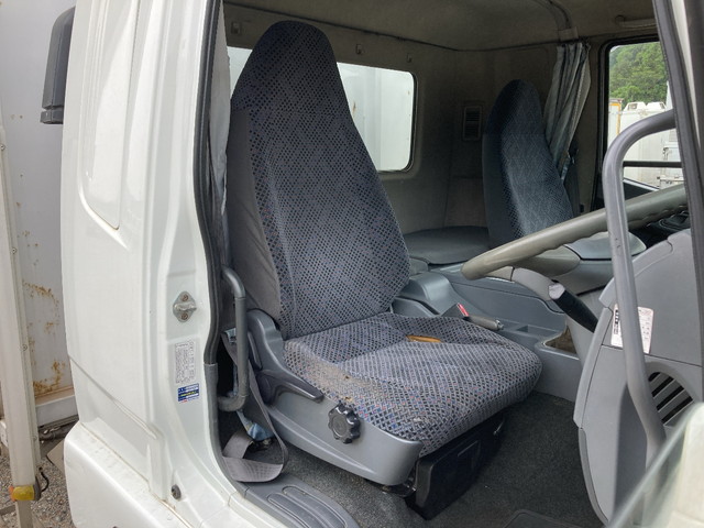 三菱ふそうファイターアルミウイング中型（4t）[写真26]