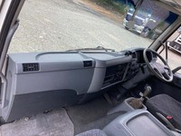 三菱ふそうファイターアルミウイング中型（4t）[写真27]