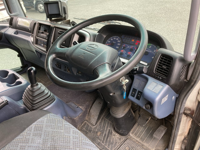 日野レンジャー冷凍車（冷蔵車）中型（4t）[写真25]