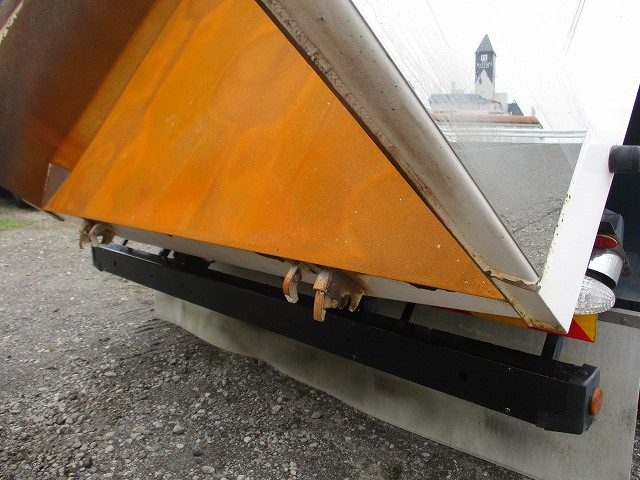 日野レンジャーダンプ増トン（6t・8t）[写真16]