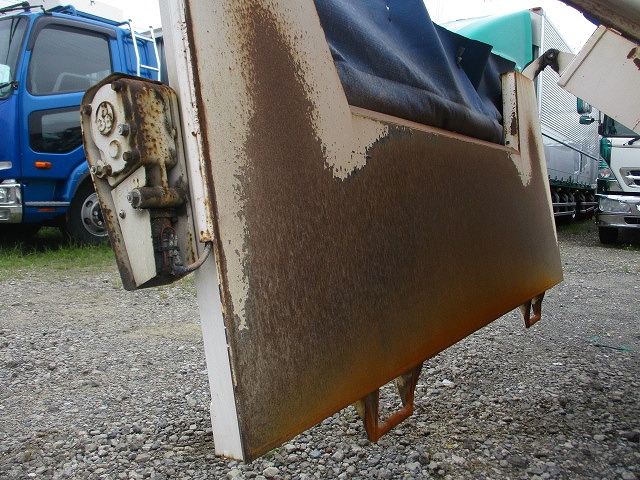 日野レンジャーダンプ増トン（6t・8t）[写真17]