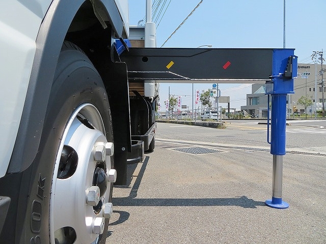 三菱ふそうキャンタークレーン4段小型（2t・3t）[写真14]