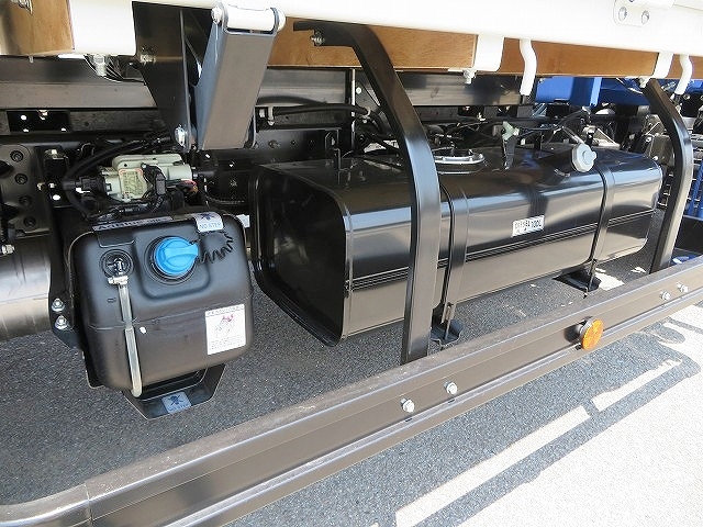 三菱ふそうキャンタークレーン4段小型（2t・3t）[写真19]