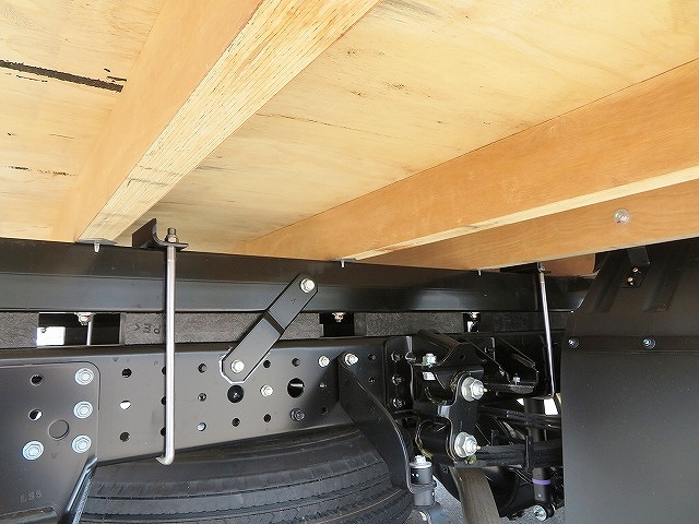 三菱ふそうキャンタークレーン4段小型（2t・3t）[写真20]