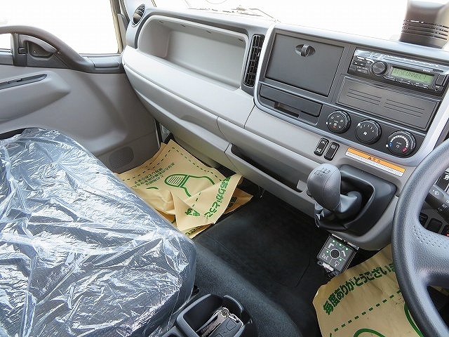 三菱ふそうキャンタークレーン4段小型（2t・3t）[写真35]