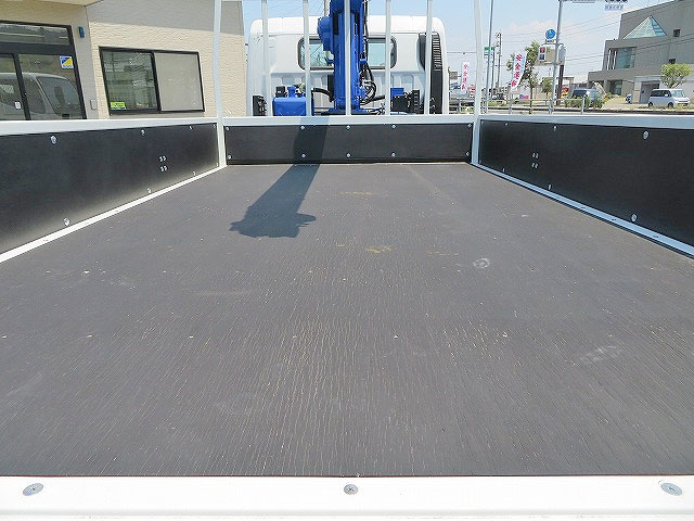 三菱ふそうキャンタークレーン4段小型（2t・3t）[写真07]