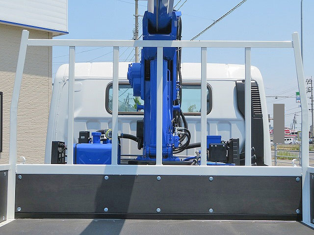 三菱ふそうキャンタークレーン4段小型（2t・3t）[写真08]