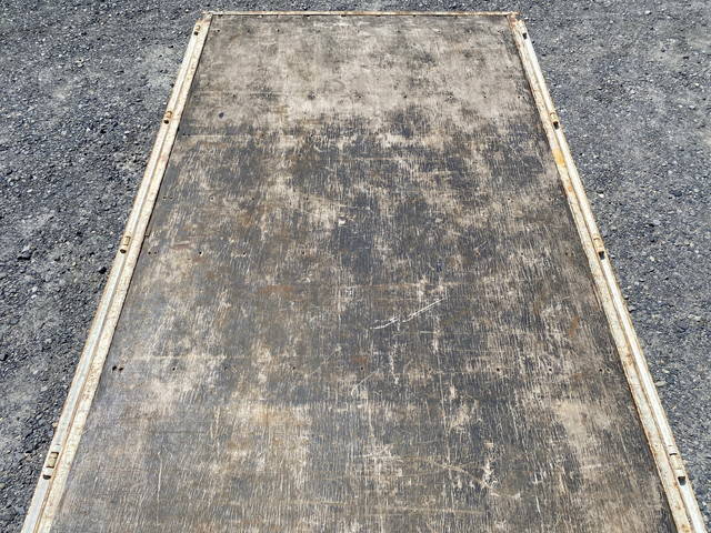 日産アトラス平ボディ小型（2t・3t）[写真14]