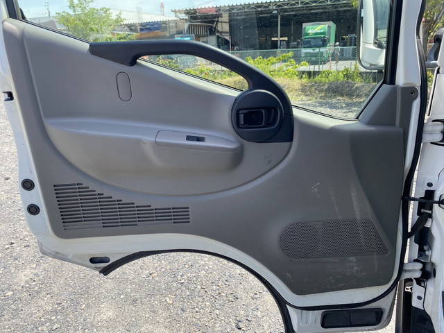 日産アトラス平ボディ小型（2t・3t）[写真25]