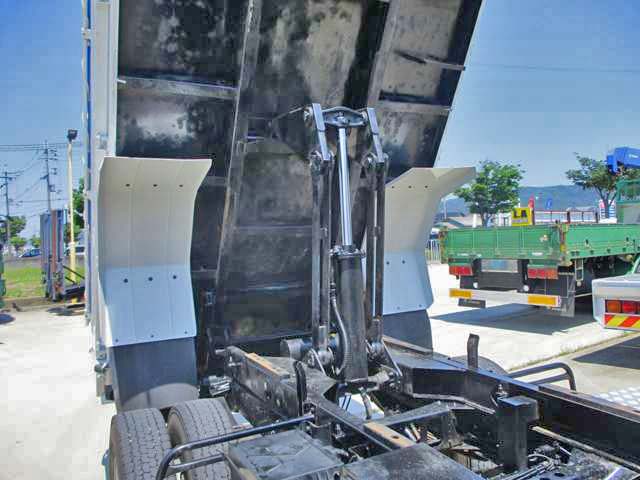 三菱ふそうファイターダンプ中型（4t）[写真16]