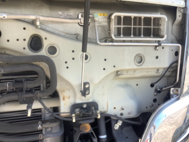 三菱ふそうスーパーグレートパネルウイング大型（10t）[写真12]