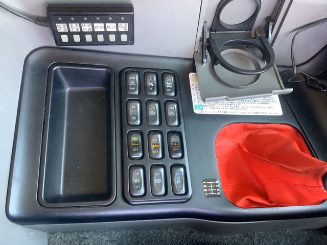 三菱ふそうスーパーグレートパネルウイング大型（10t）[写真33]