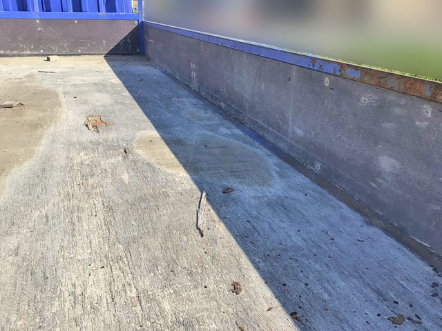 三菱ふそうキャンター平ボディ小型（2t・3t）[写真11]