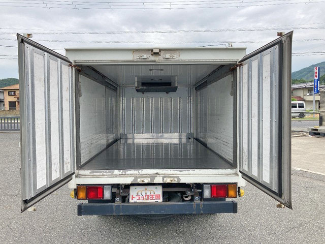 いすゞエルフ冷凍車（冷蔵車）小型（2t・3t）[写真11]
