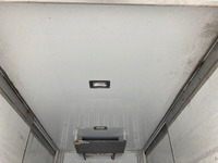 いすゞエルフ冷凍車（冷蔵車）小型（2t・3t）[写真12]