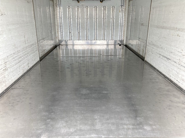 いすゞエルフ冷凍車（冷蔵車）小型（2t・3t）[写真15]