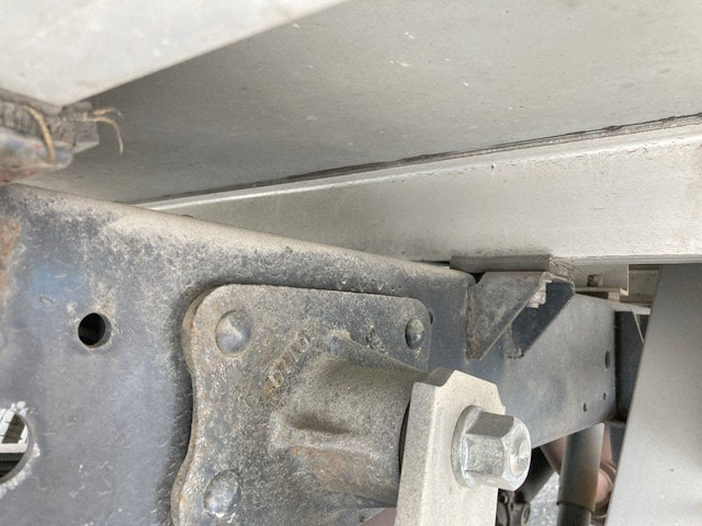 いすゞエルフ冷凍車（冷蔵車）小型（2t・3t）[写真23]