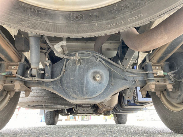 いすゞエルフ冷凍車（冷蔵車）小型（2t・3t）[写真24]