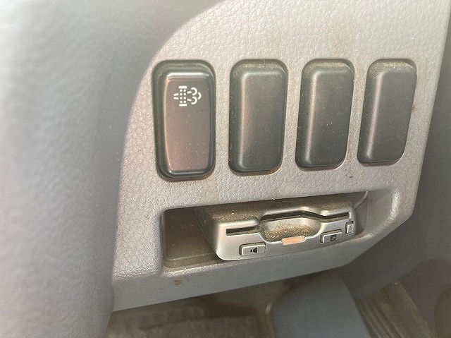 三菱ふそうキャンターアルミバン小型（2t・3t）[写真17]