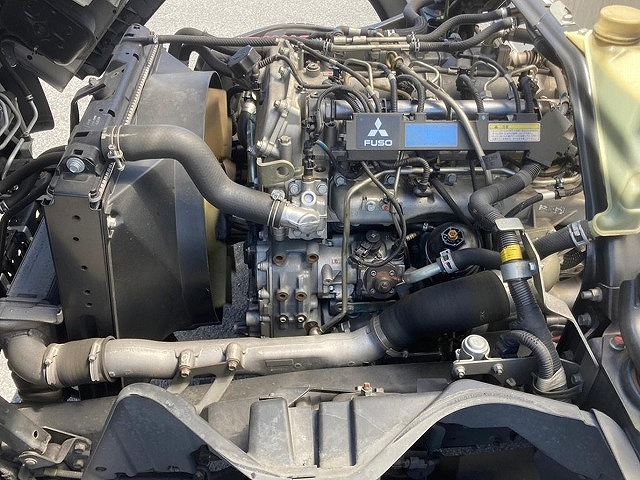 三菱ふそうキャンターアルミバン小型（2t・3t）[写真23]