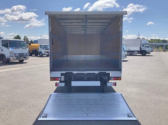 三菱ふそうキャンターアルミバン小型（2t・3t）[写真07]