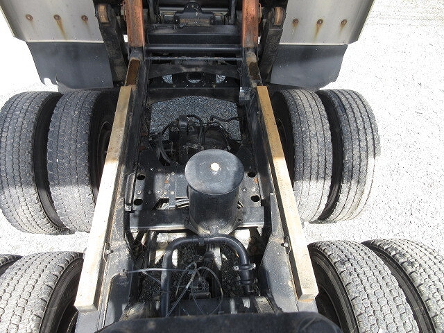 三菱ふそうスーパーグレートダンプ大型（10t）[写真14]