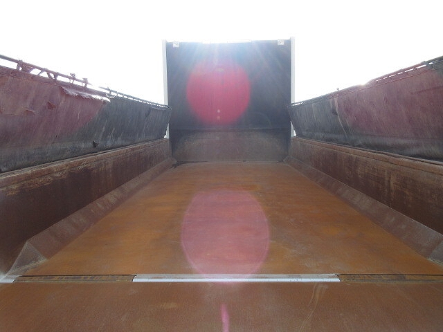 三菱ふそうスーパーグレートダンプ大型（10t）[写真15]