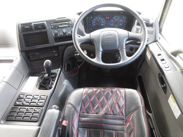 三菱ふそうスーパーグレートダンプ大型（10t）[写真18]