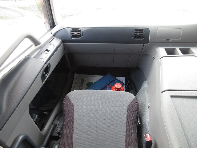 三菱ふそうスーパーグレートダンプ大型（10t）[写真20]