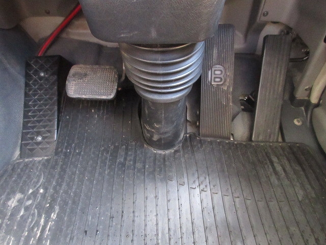 三菱ふそうスーパーグレートダンプ大型（10t）[写真26]