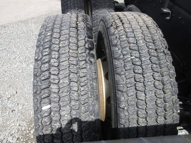 三菱ふそうスーパーグレートダンプ大型（10t）[写真09]