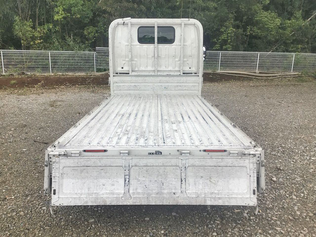 トヨタトヨエース平ボディ小型（2t・3t）[写真13]