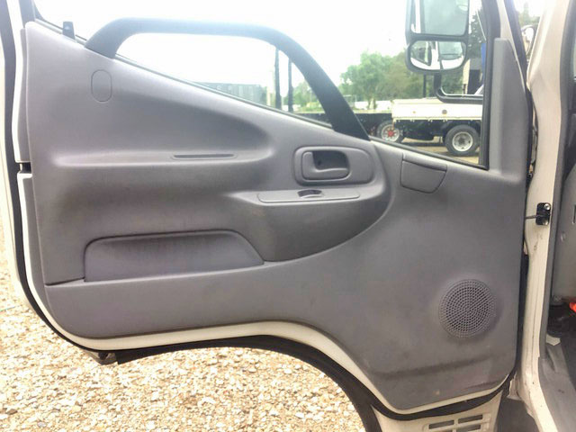 トヨタトヨエース平ボディ小型（2t・3t）[写真29]