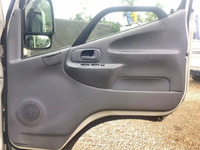 トヨタトヨエース平ボディ小型（2t・3t）[写真30]