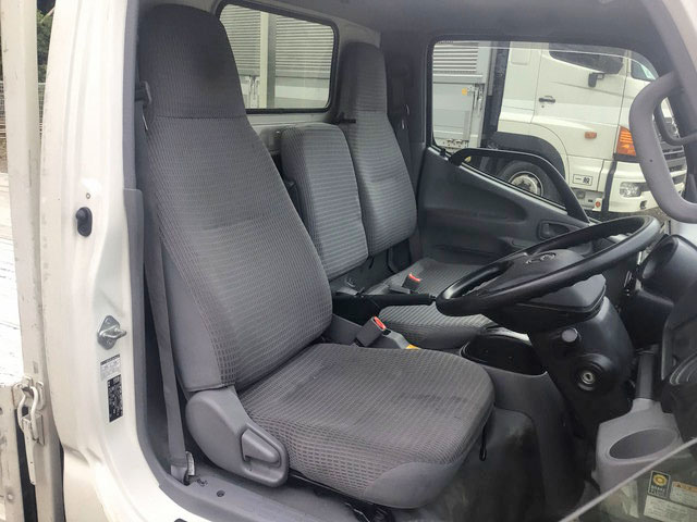 トヨタトヨエース平ボディ小型（2t・3t）[写真34]