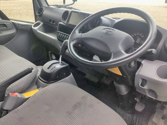 トヨタトヨエース平ボディ小型（2t・3t）[写真35]